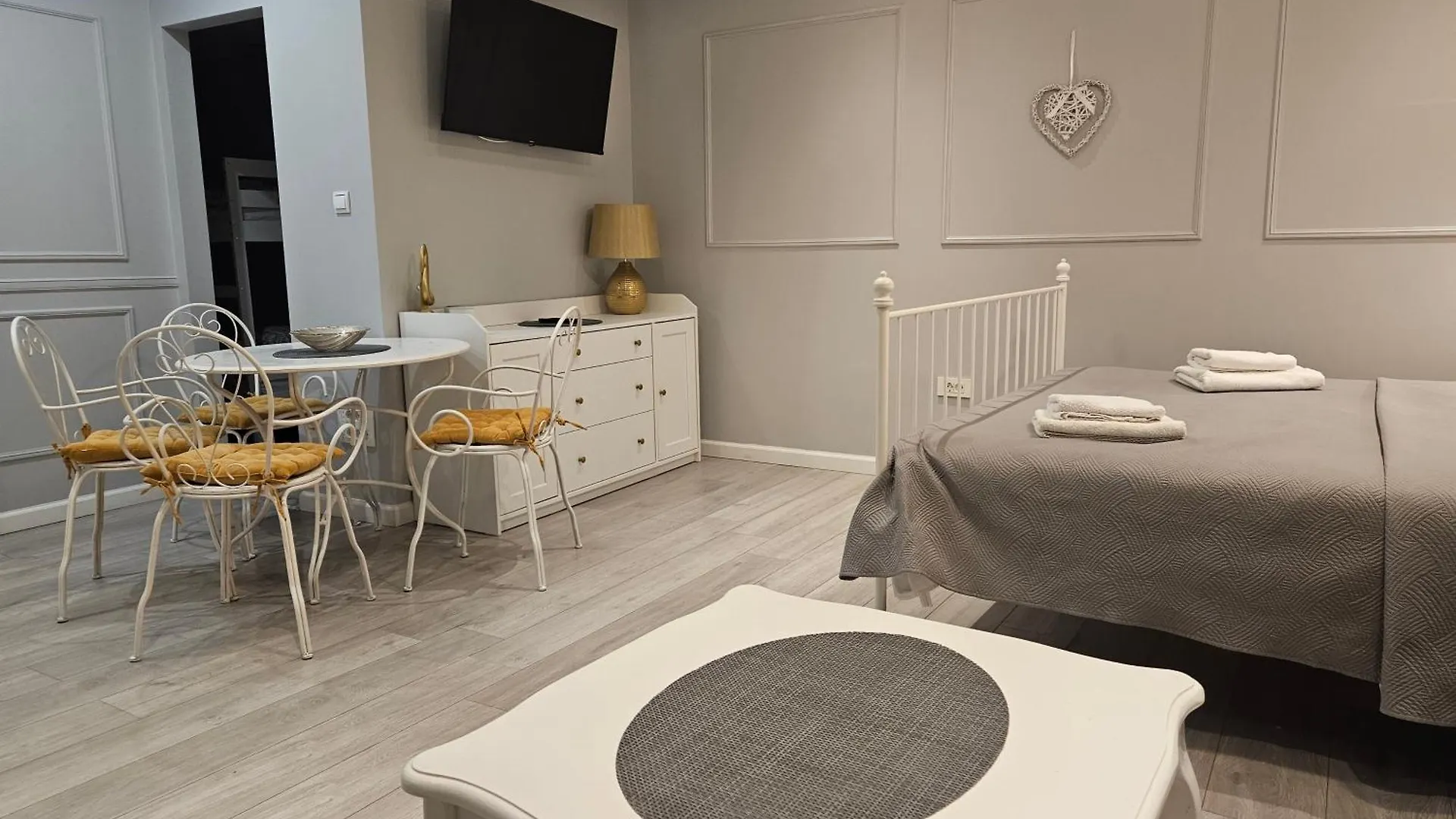 Serenity Beach Apartments Split