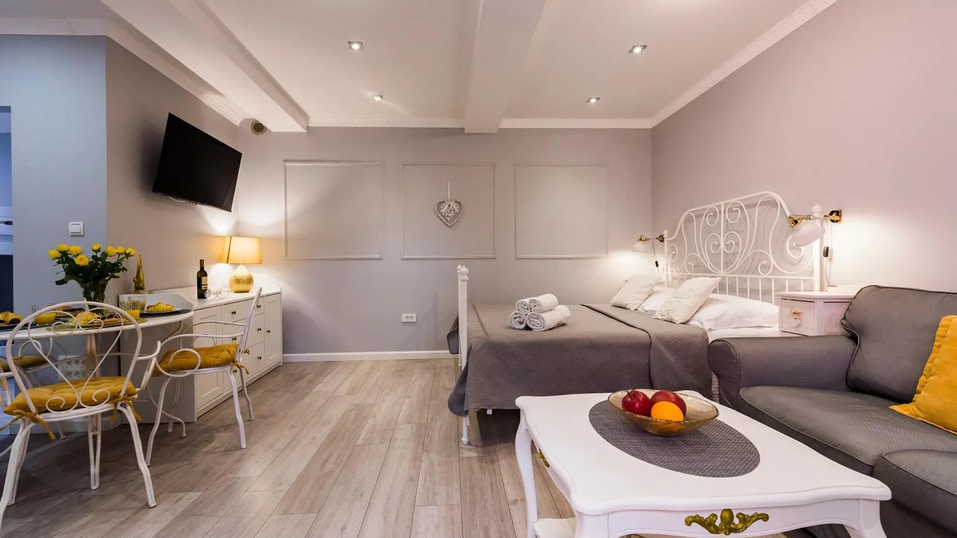 Serenity Beach Apartments Split