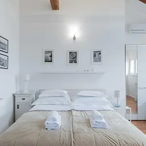The Charm Apartman